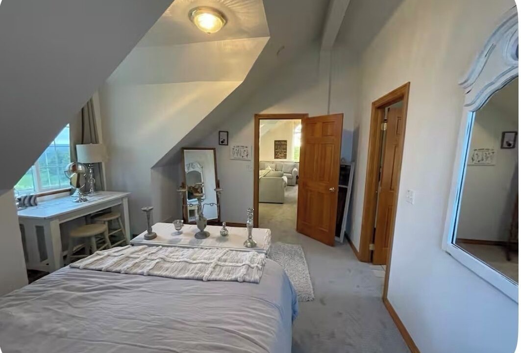 Photo of Bedroom in Colbert