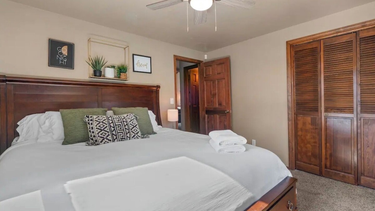 Photo of Bedroom in Cascade