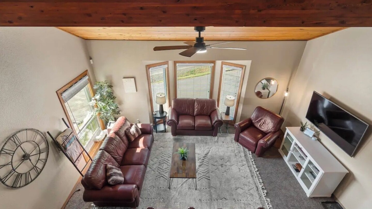 Photo of Livingroom in Cascade