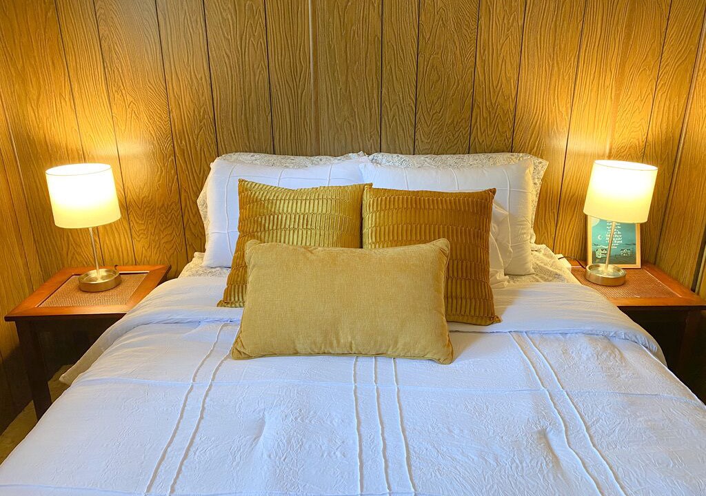 Photo of Bedroom in Garden Valley