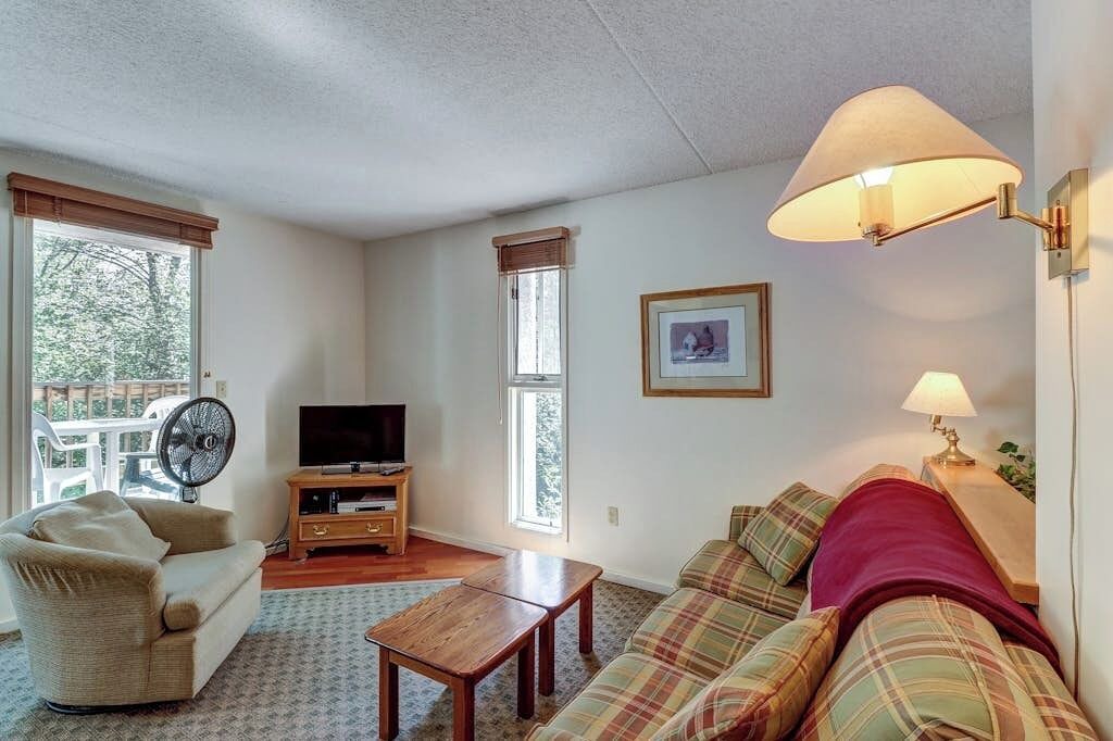Photo of Livingroom in Warren