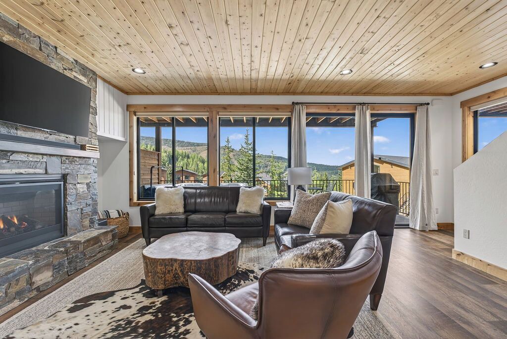 Photo of Livingroom in Sandpoint