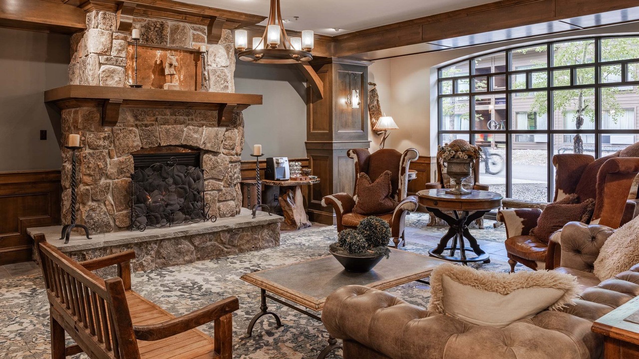 Photo of Livingroom in Big Sky