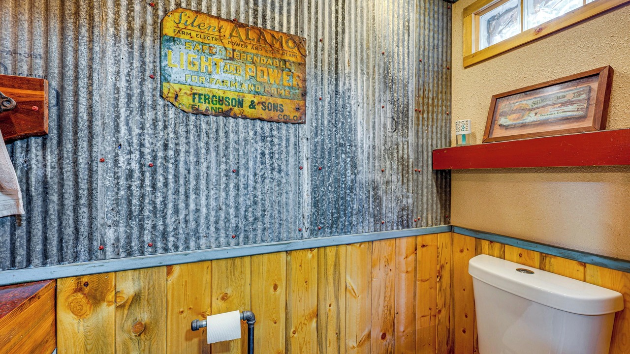 Photo of Bathroom in Drake