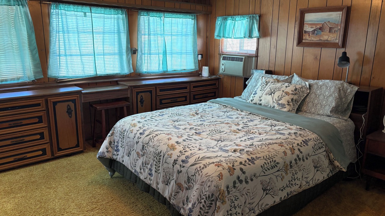 Photo of Bedroom in Hermantown