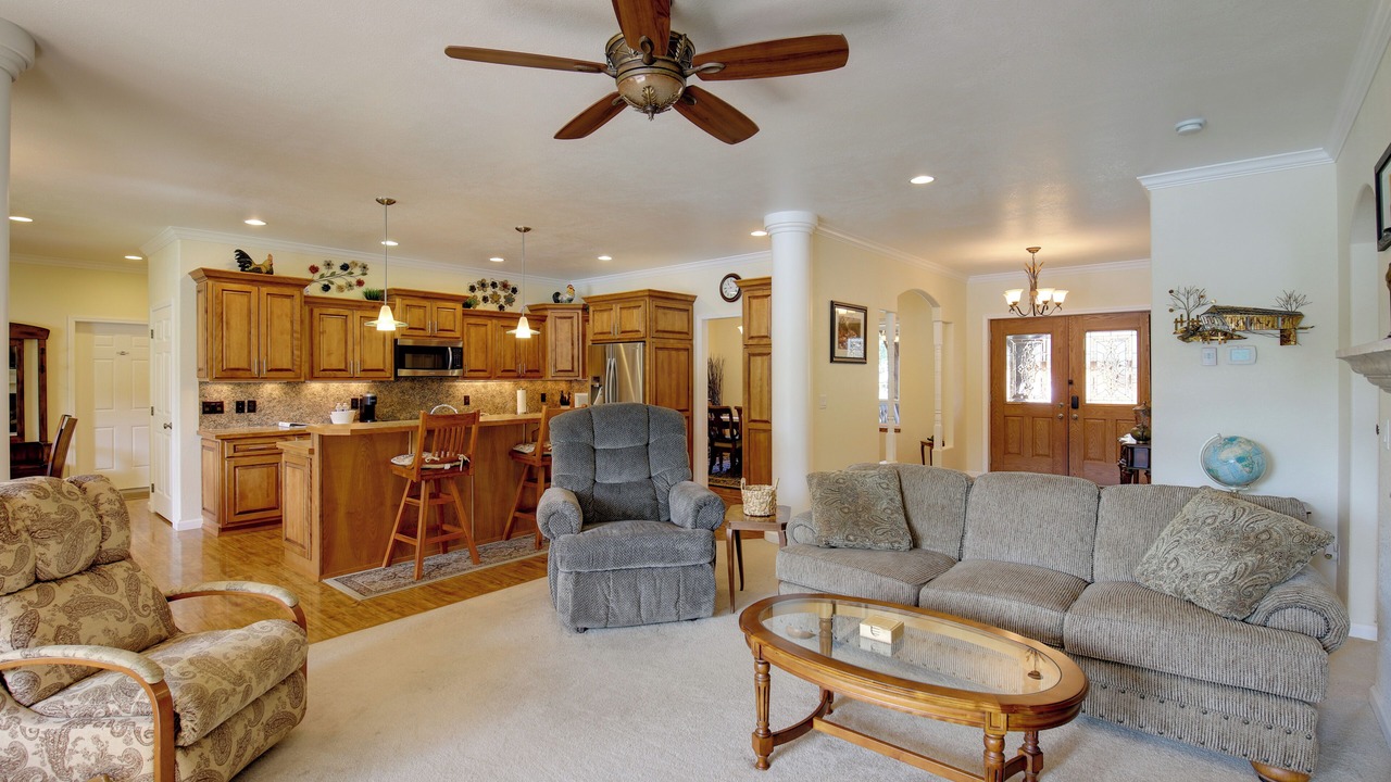 Photo of Livingroom in Thompson Falls