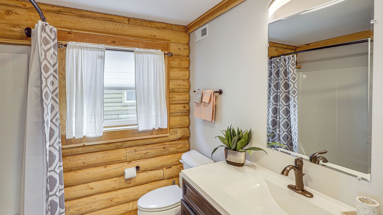 Photo of Bathroom in Red Lodge