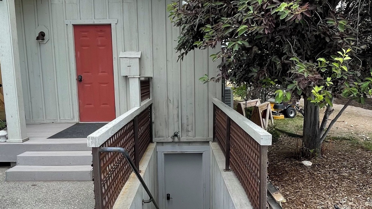 Photo of Others in Ennis