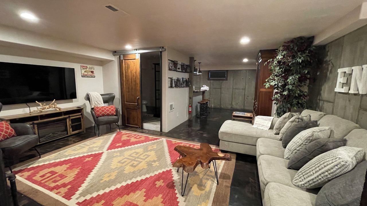 Photo of Others in Ennis