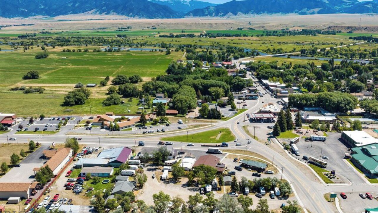 Photo of Others in Ennis