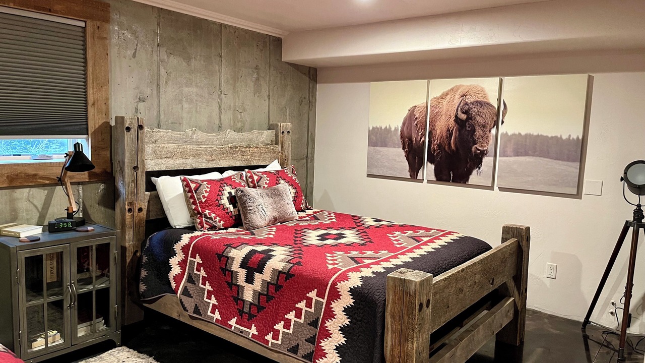 Photo of Others in Ennis