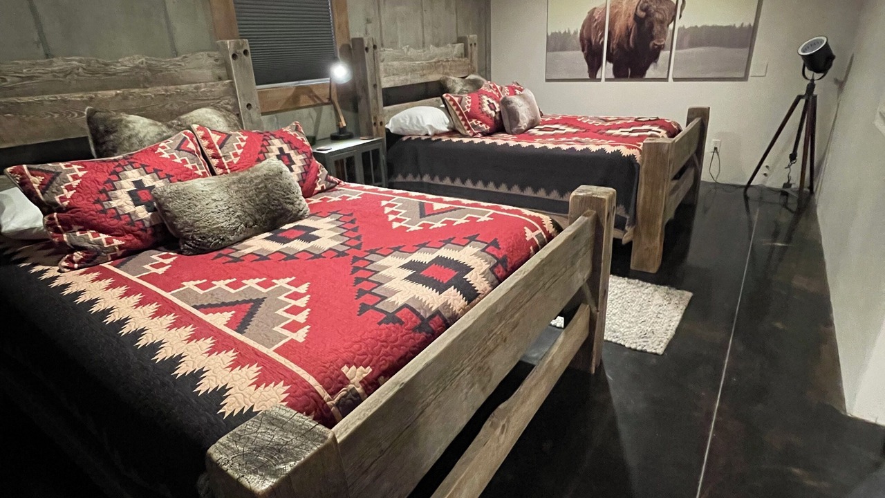 Photo of Others in Ennis