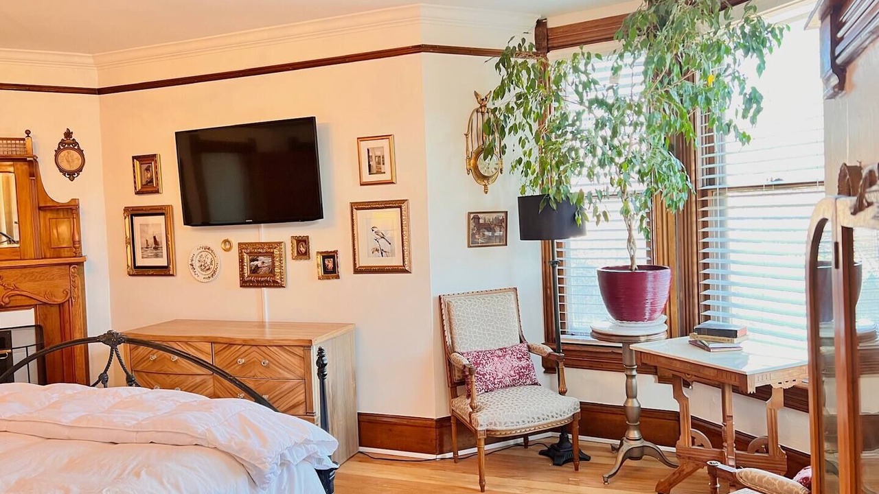 Photo of Bedroom in Helena West Side