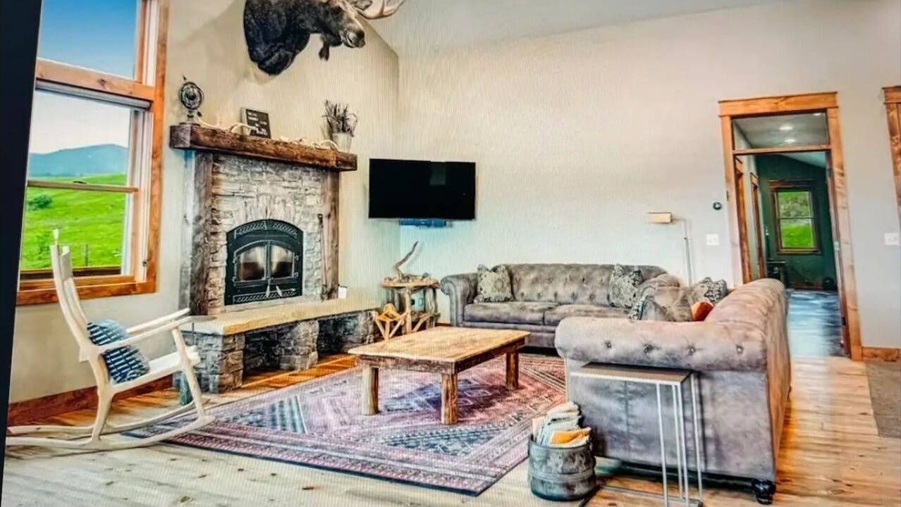 Photo of Livingroom in Bozeman