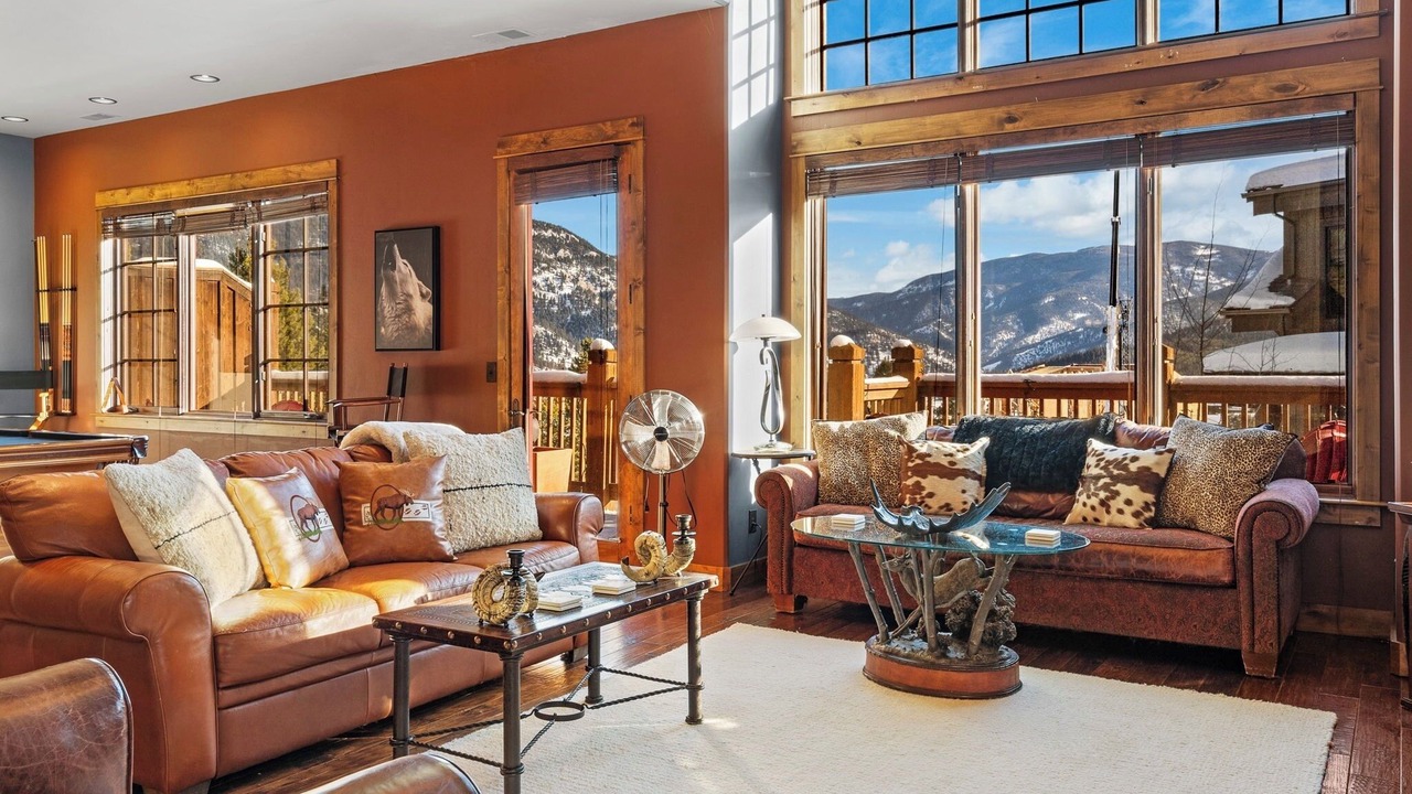 Photo of Livingroom in Big Sky