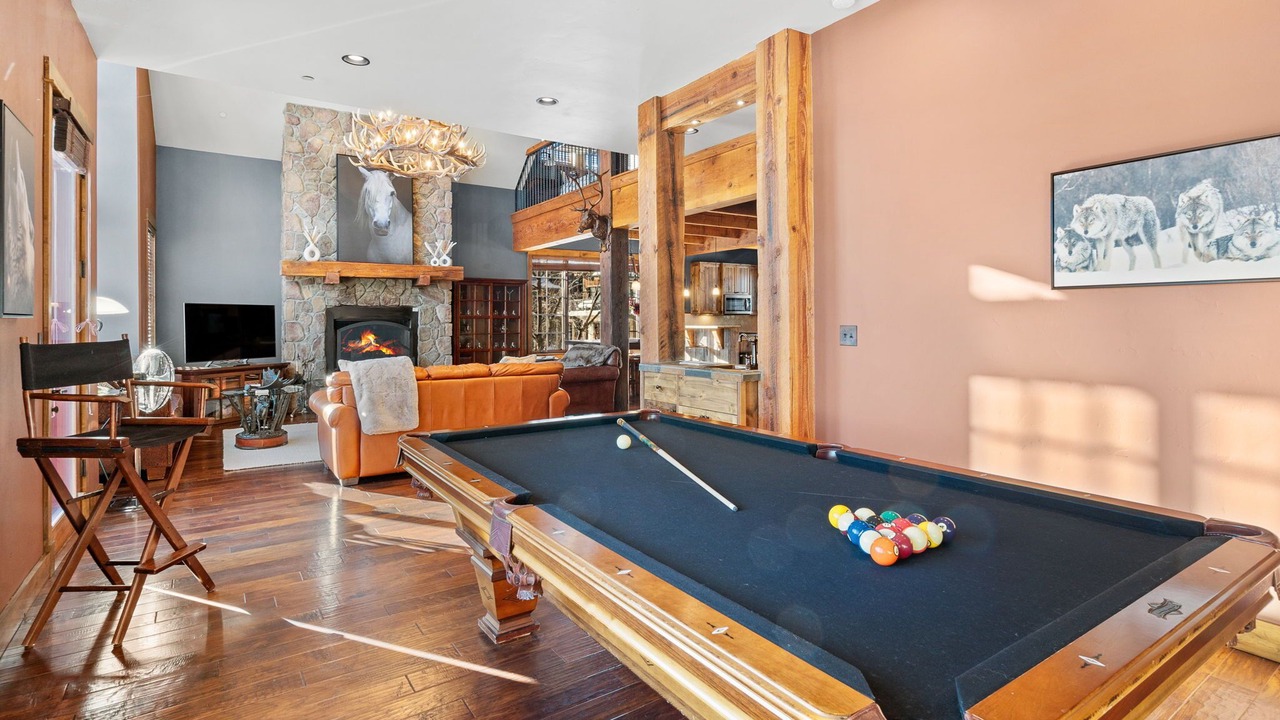 Photo of Livingroom in Big Sky