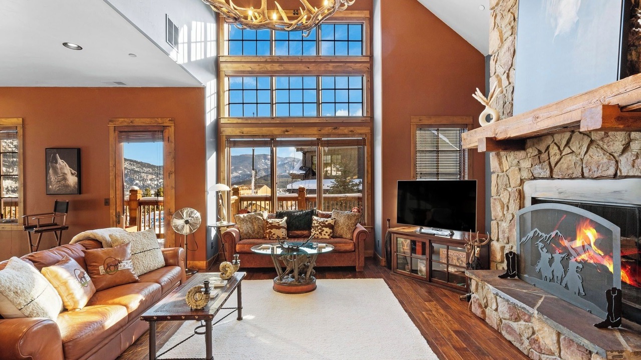 Photo of Livingroom in Big Sky