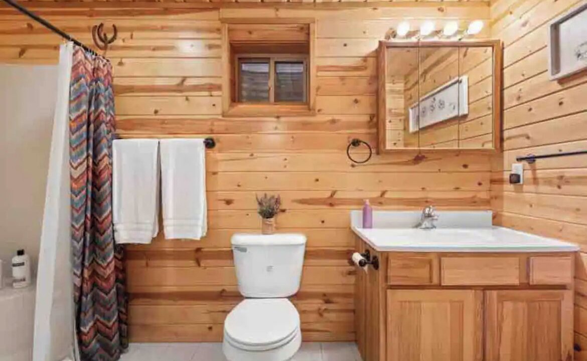 Photo of Bathroom in Yellowstone County