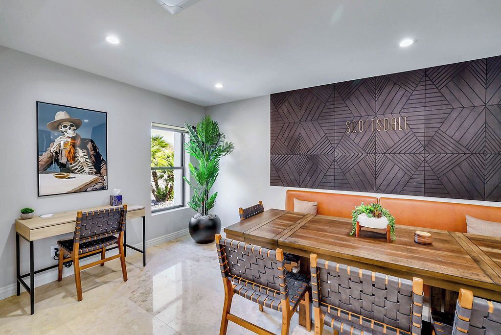 Photo of Livingroom in Thunderbird Desert Estates