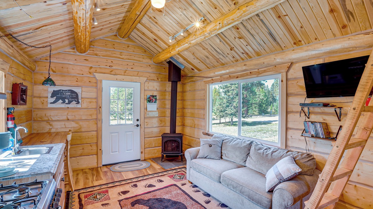 Photo of Livingroom in Trout Creek
