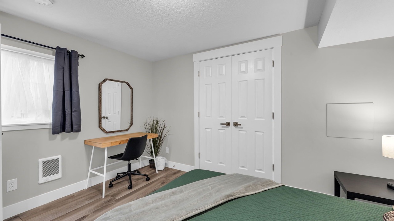 Photo of Bedroom in Sandy