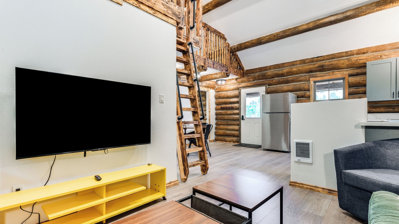 Photo of Livingroom in Divide