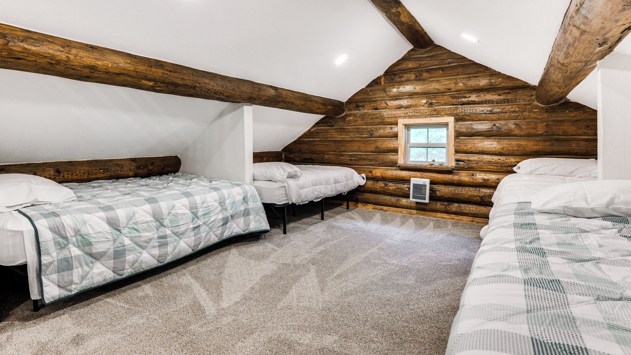 Photo of Bedroom in Divide