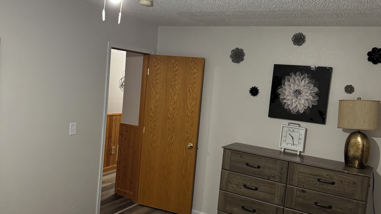 Photo of Bedroom in Browning