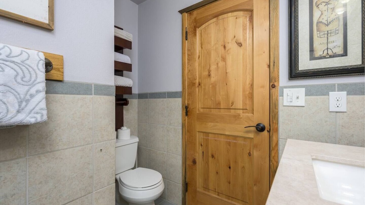 Photo of Bathroom in Anaconda