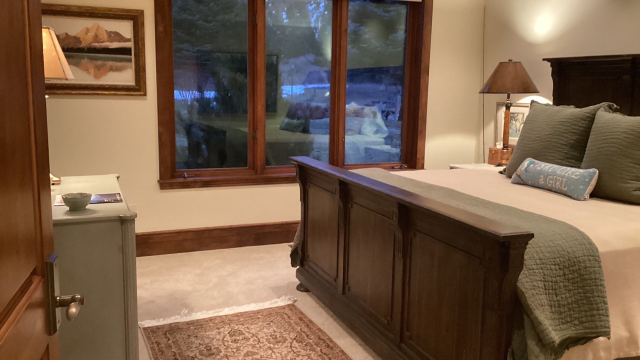 Photo of Bedroom in Aspen Glen