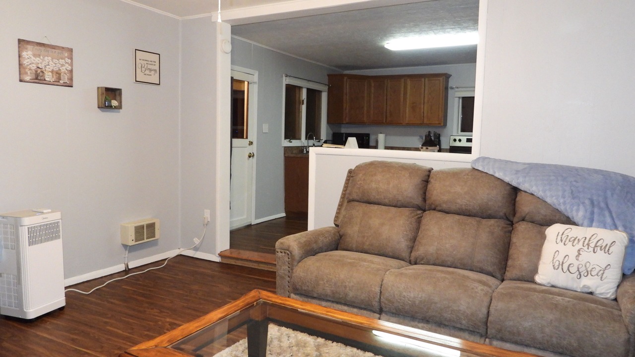 Photo of Livingroom in Darby