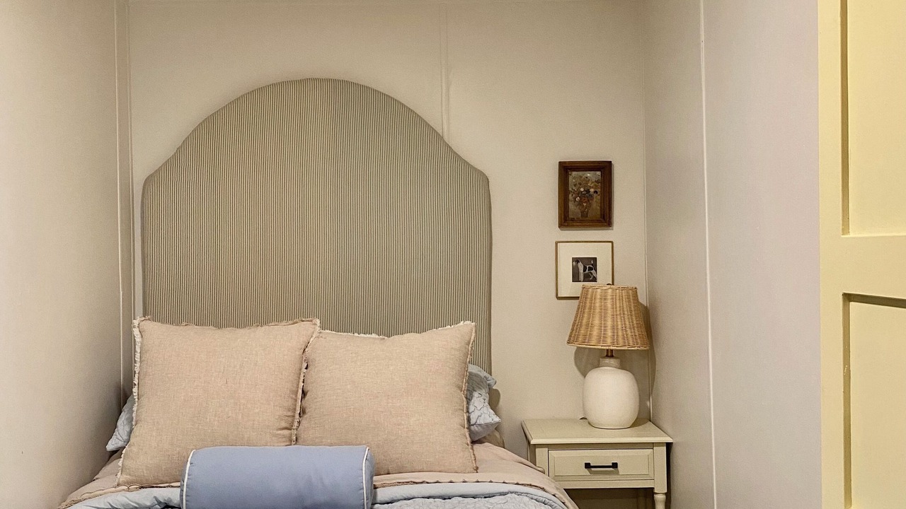 Photo of Bedroom in Pompeys Pillar