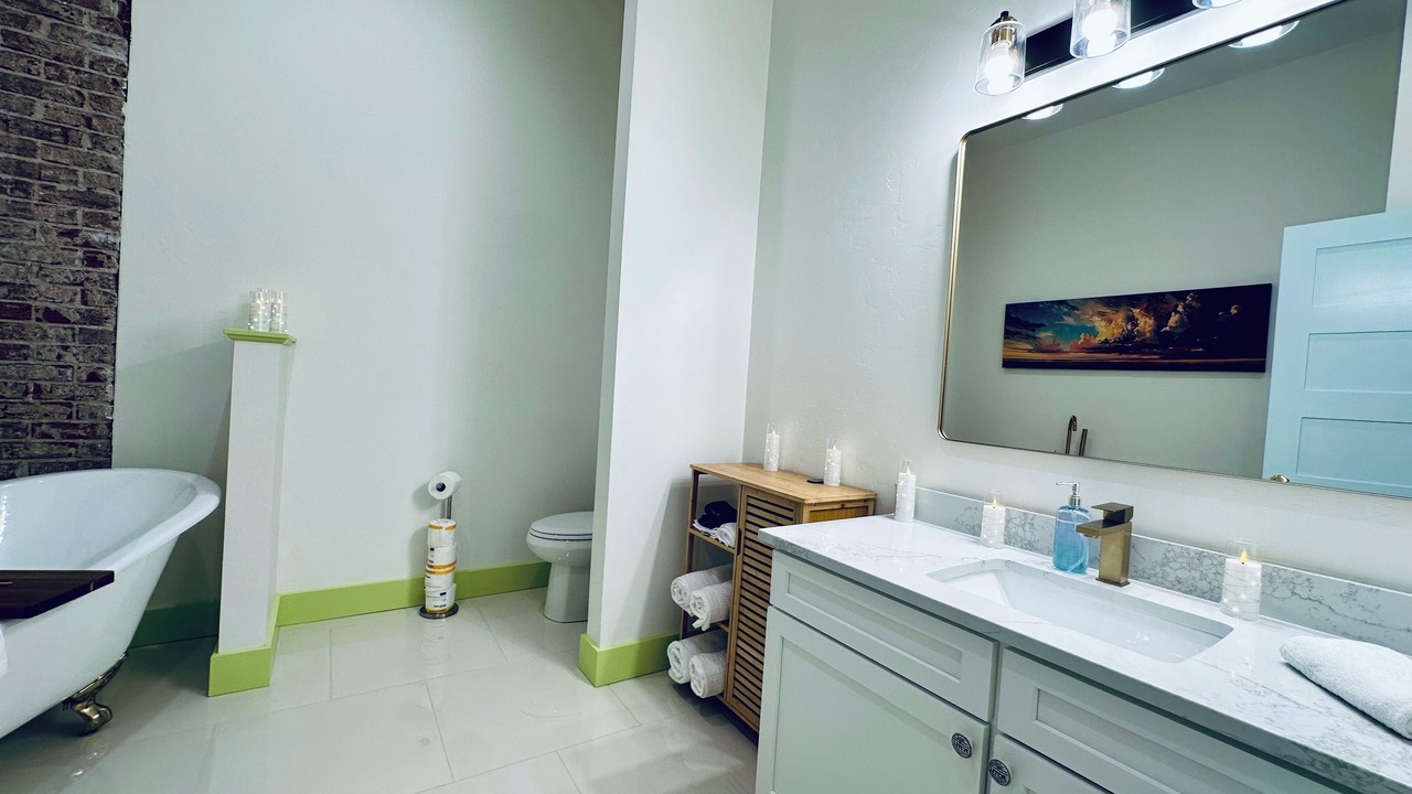 Photo of Bathroom in Enterprise