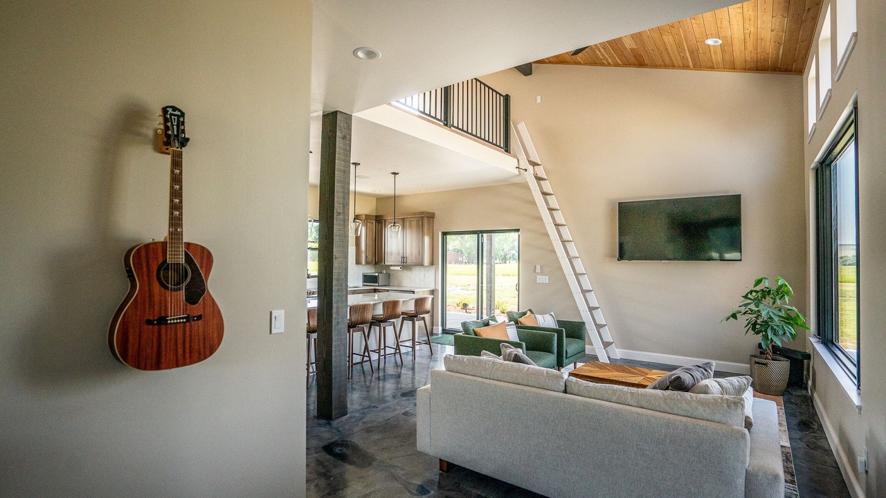 Photo of Livingroom in Big Horn County