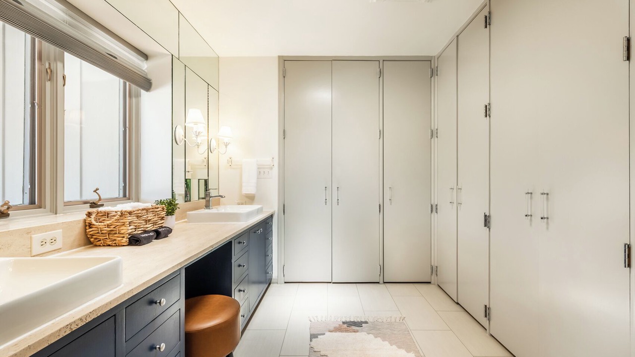 Photo of Bathroom in Kissing Camels
