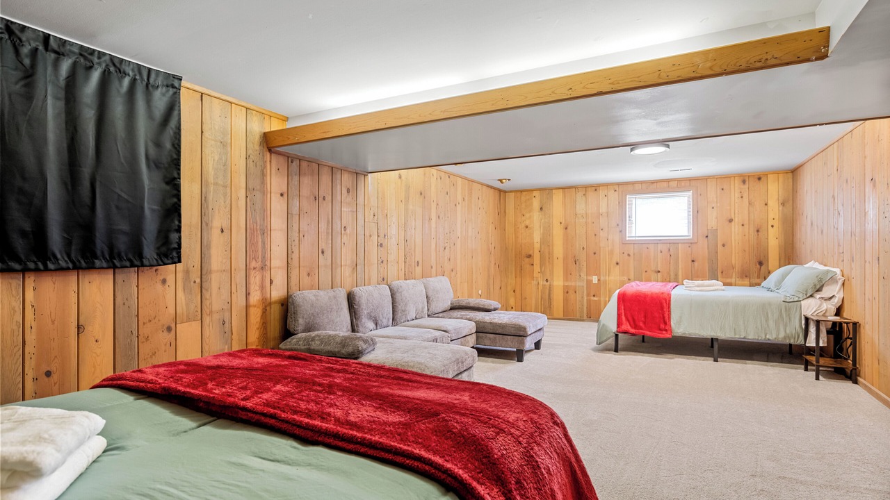 Photo of Bedroom in Rimrock