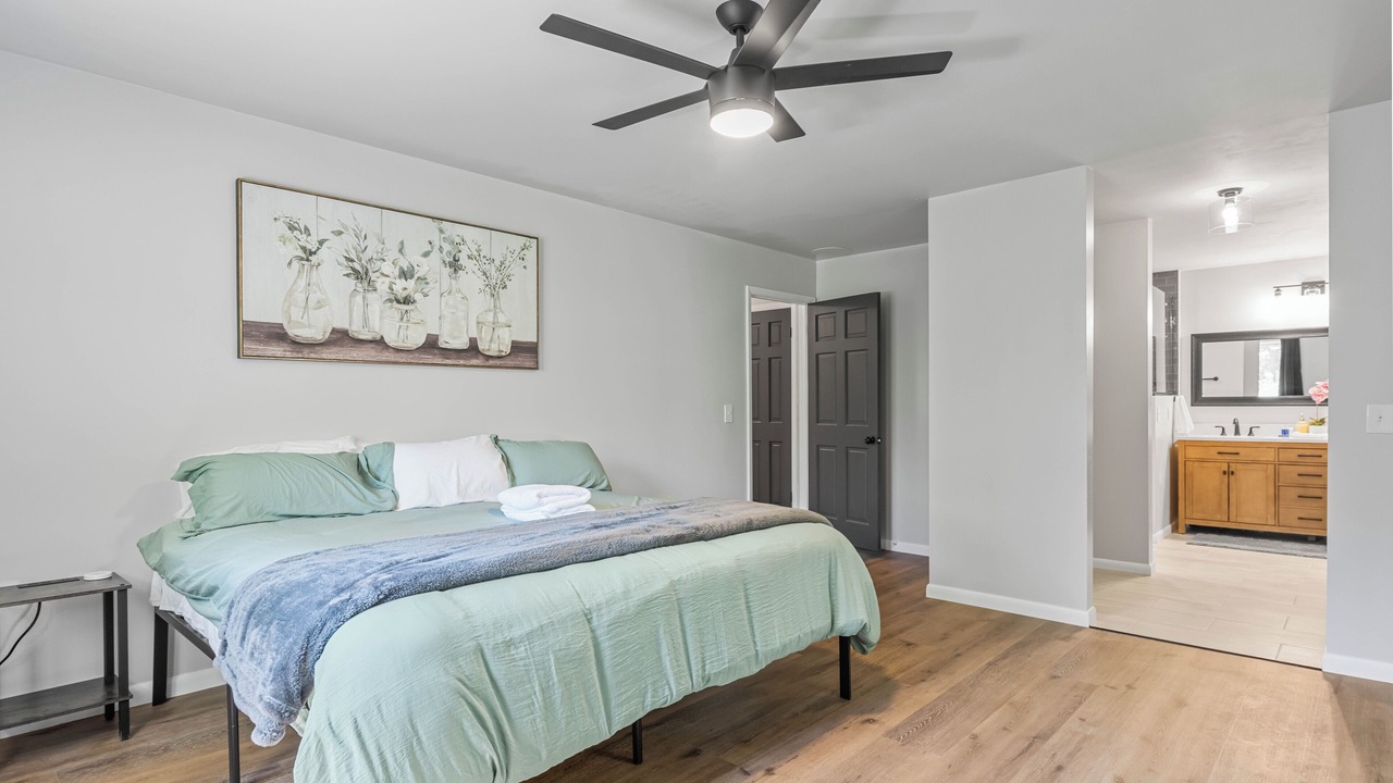 Photo of Bedroom in Rimrock