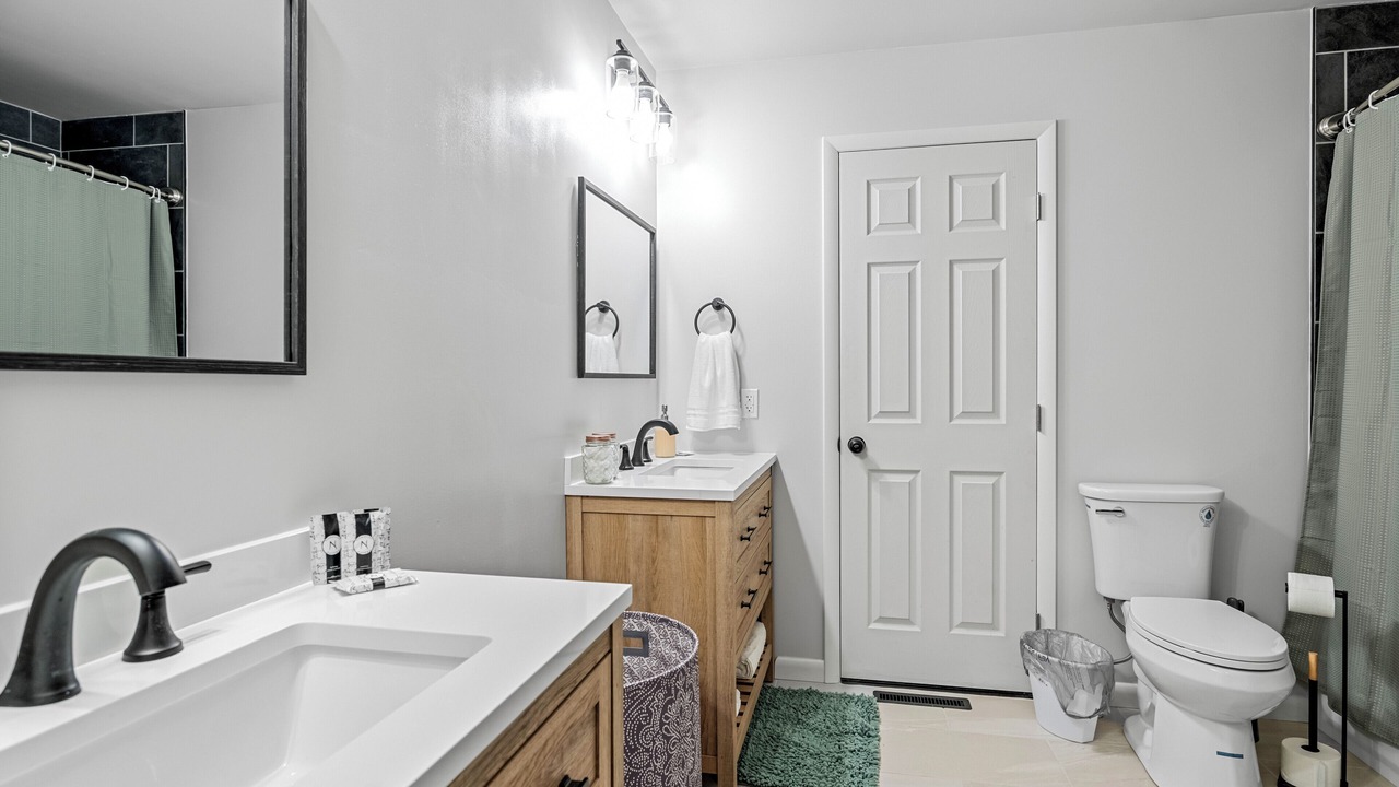 Photo of Bathroom in Rimrock