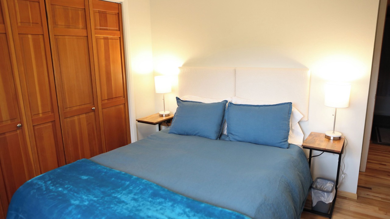 Photo of Bedroom in Upper Rattlesnake