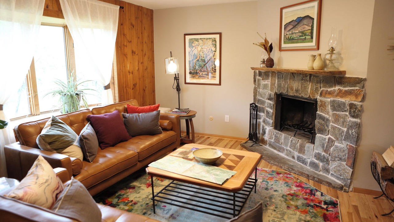 Photo of Livingroom in Upper Rattlesnake