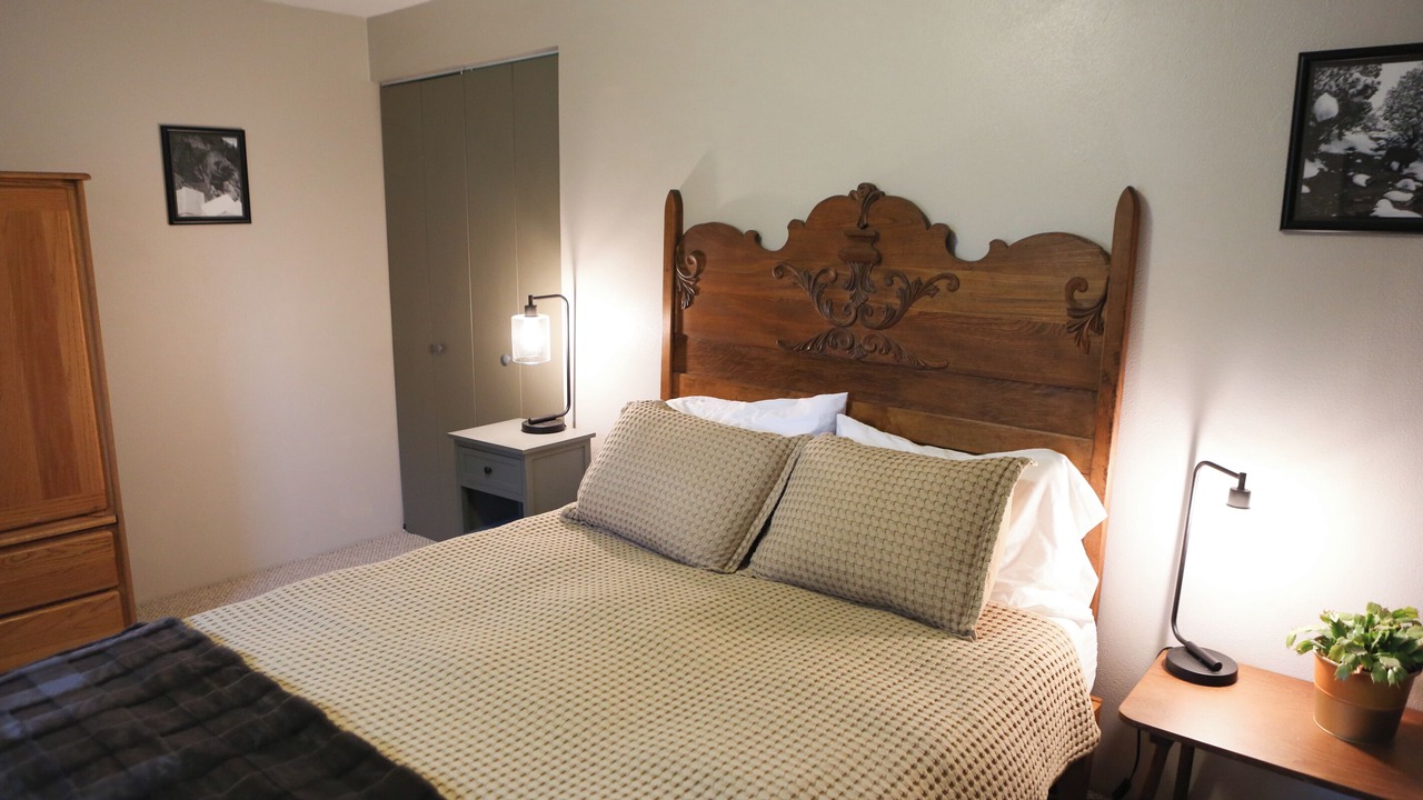 Photo of Bedroom in Upper Rattlesnake