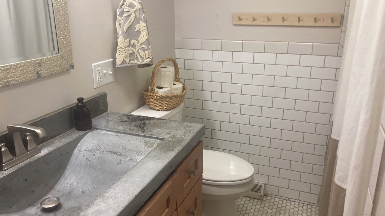 Photo of Bathroom in Upper Rattlesnake
