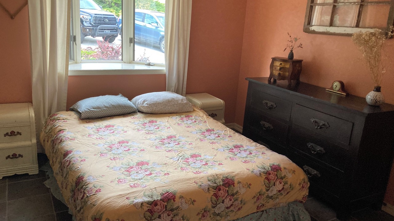 Photo of Bedroom in Upper Rattlesnake