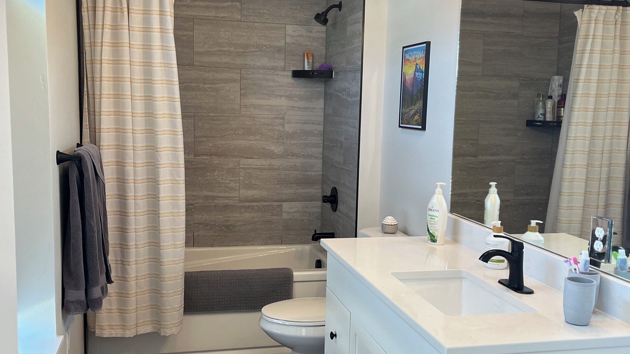 Photo of Bathroom in Anaconda