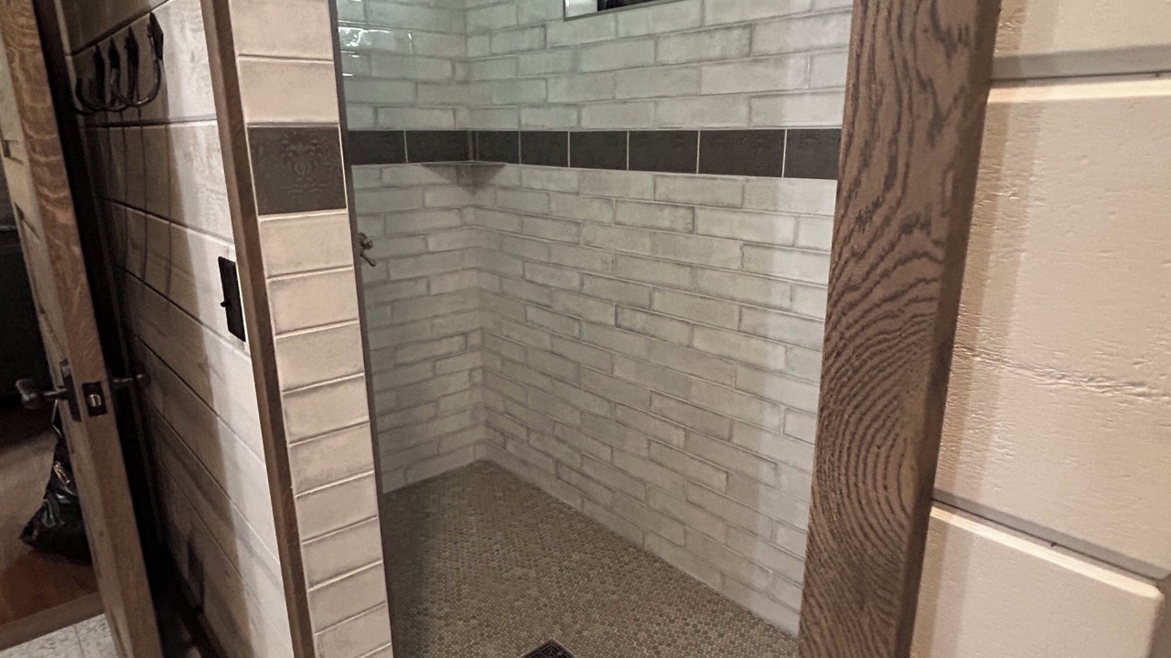 Photo of Bathroom in Gardiner