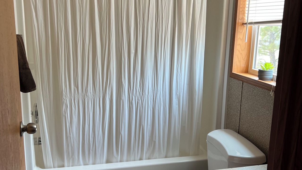 Photo of Bathroom in Petroleum County