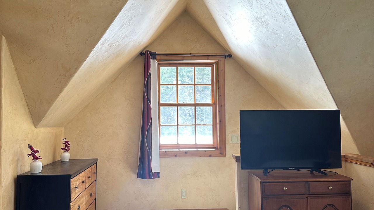 Photo of Bedroom in Lakeside