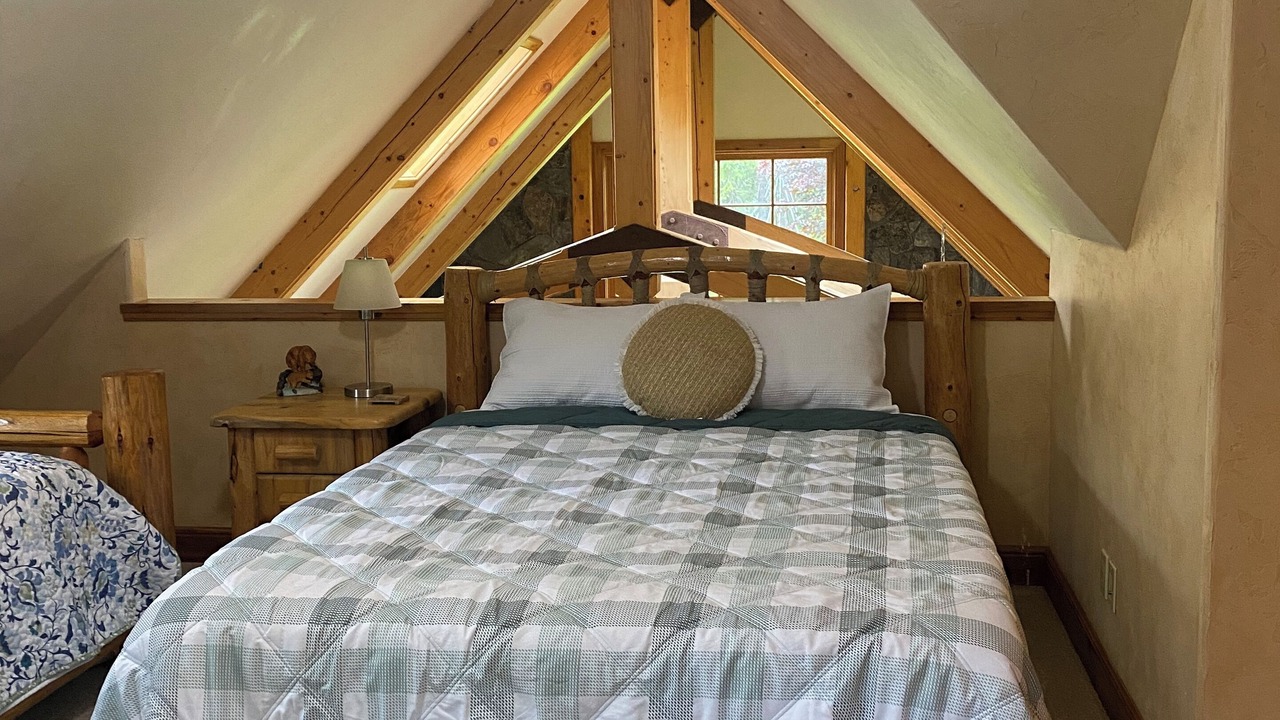 Photo of Bedroom in Lakeside