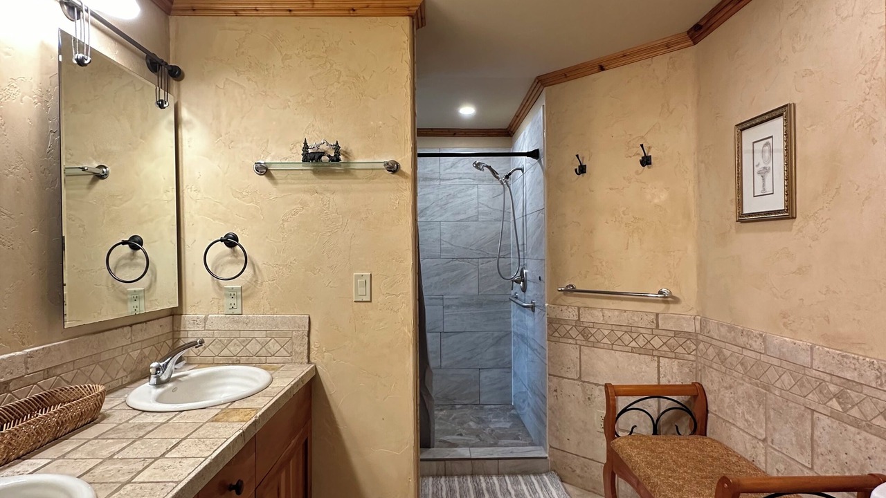 Photo of Bathroom in Lakeside
