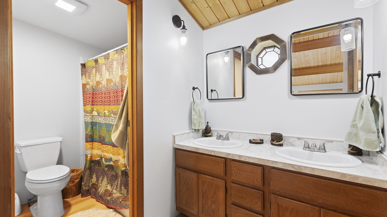 Photo of Bathroom in Canyon Creek